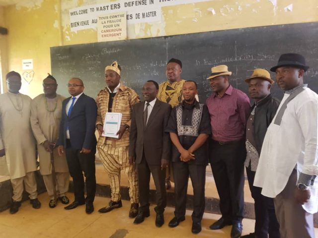 SM DJAMPOU, ROI DES BANGOUA SOUTIENT BRILLAMMENT SON MASTER PROFESSIONNEL